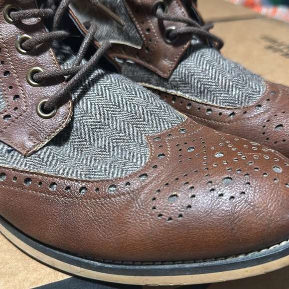 Brown Boots with Two-Tone Design and Lace-Up Closure - Picture 2 of 5